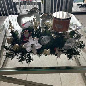 Christmas center table decoration.